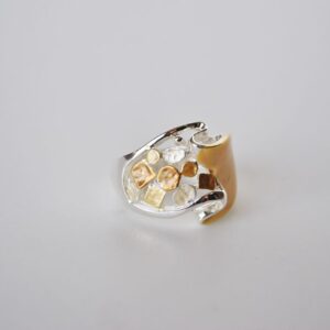Anillo elástico mostaza y plateado