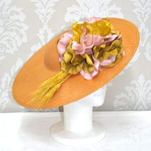 Tocado plato mostaza y rosa