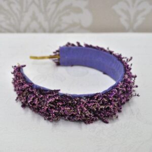 Diadema morada, berenjena espigas