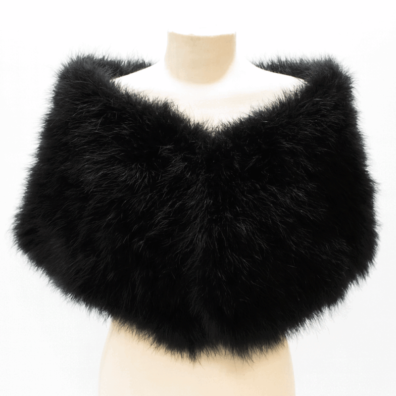 Estola negra de fiesta