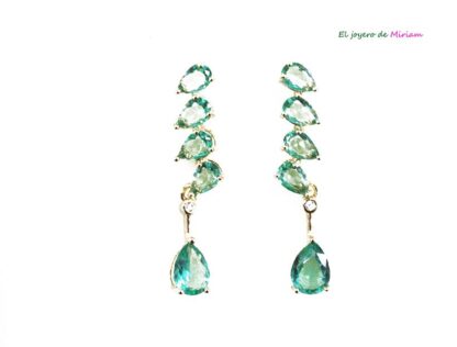 Pendientes verde agua