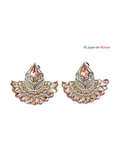 Pendientes rosas y plateados
