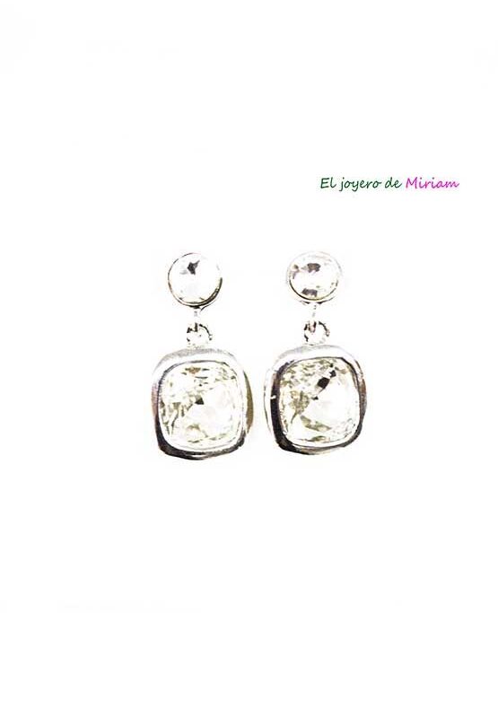 Pendientes pequeños plateados