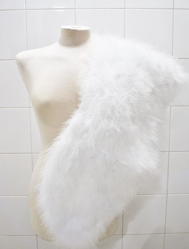 Estola de hombro blanca hielo