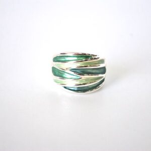 Anillo verde y plateado