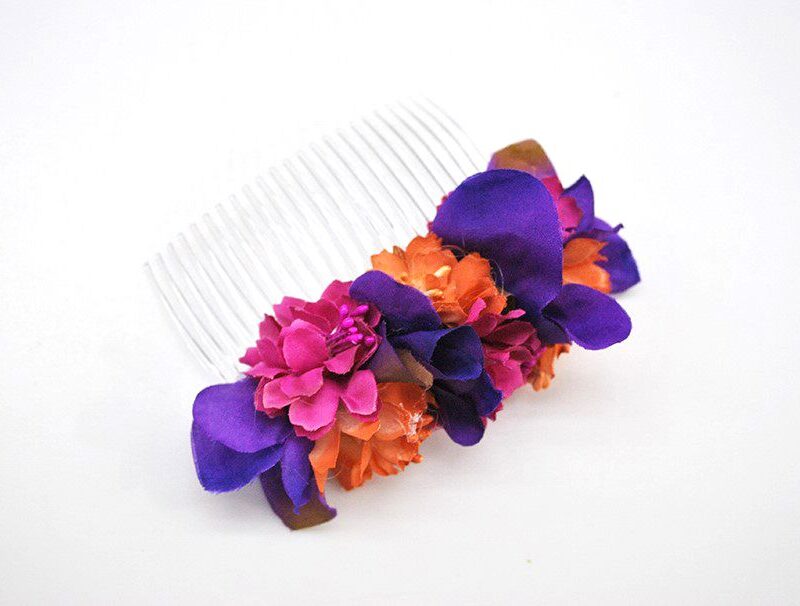 Peineta flores moradas y naranjas