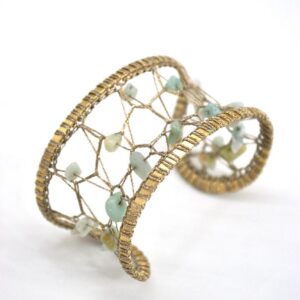 Brazalete dorado piedras aguamarina