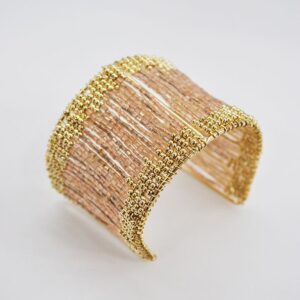 Brazalete rosa metal y cuentas