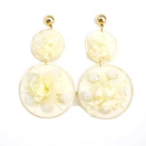 Pendientes blancos flores