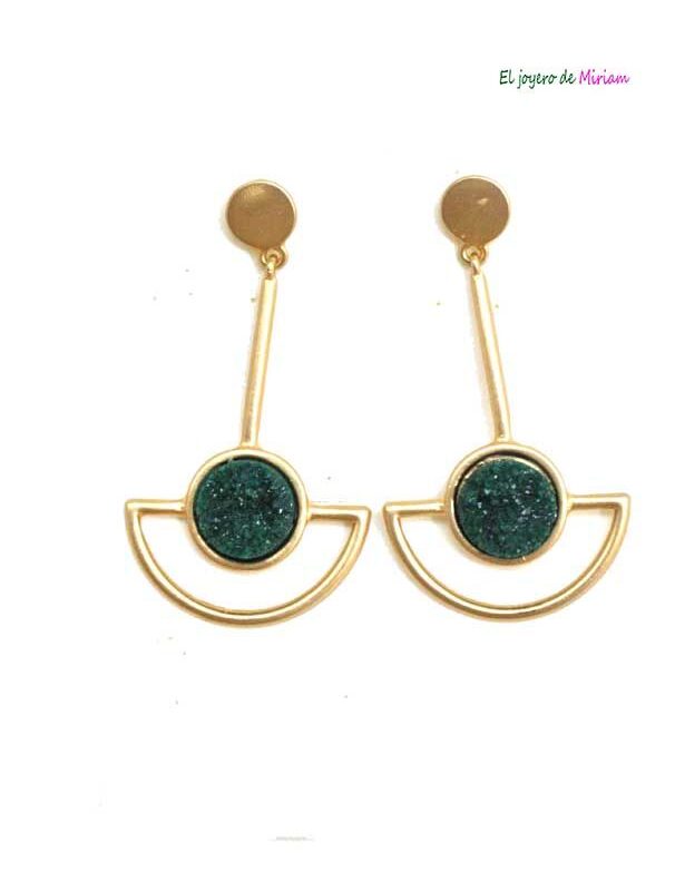 Pendientes dorados y verdes