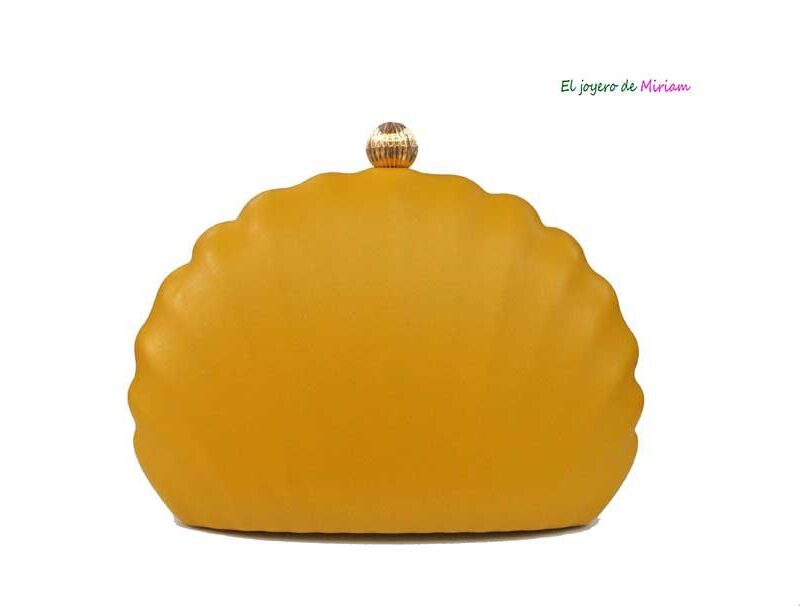 Clutch concha mostaza polipiel