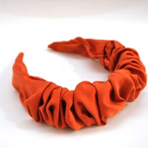 Diadema naranja fruncida