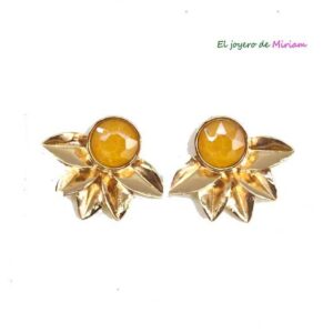 Pendientes pequeños mostaza