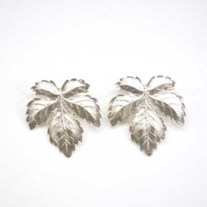 Pendientes plateados hojas