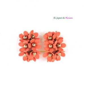 Pendientes naranjas florecitas