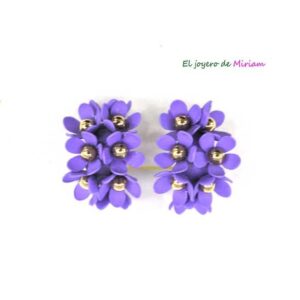 Pendientes malvas florecitas