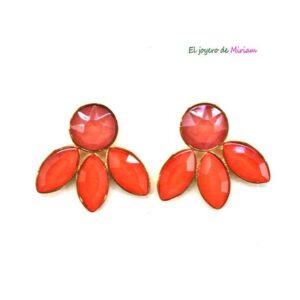Pendientes pegados naranjas
