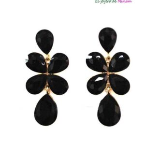 Pendientes negros alargados