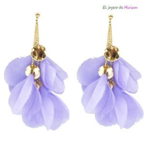 Pendientes malvas pétalos