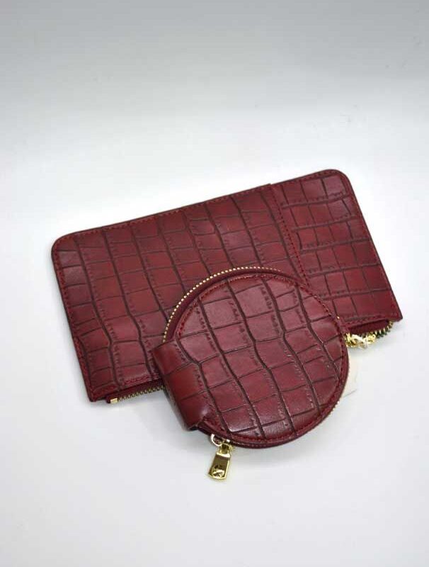 Bolso o monedero granate