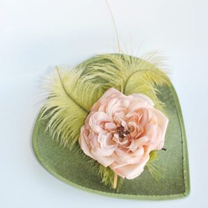 Tocado verde y rosa