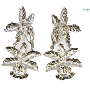 Pendientes plateados flores