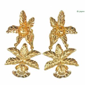 Pendientes dorados flores