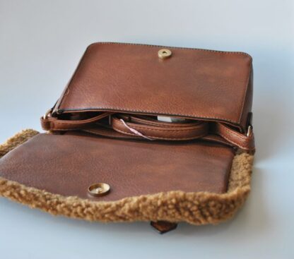 Bolso marrón borreguito - Imagen 5