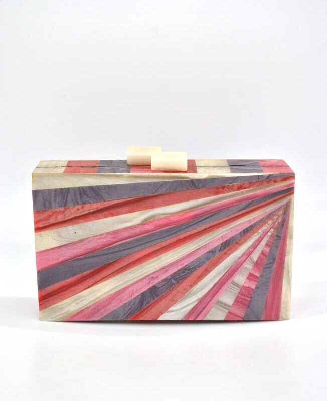 Bolso clutch resina rayas