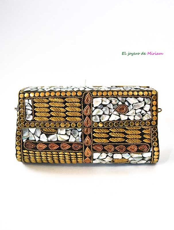 Bolso clutch rígido nácar