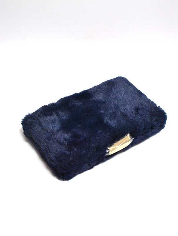 Bolso clutch pelo azul marino