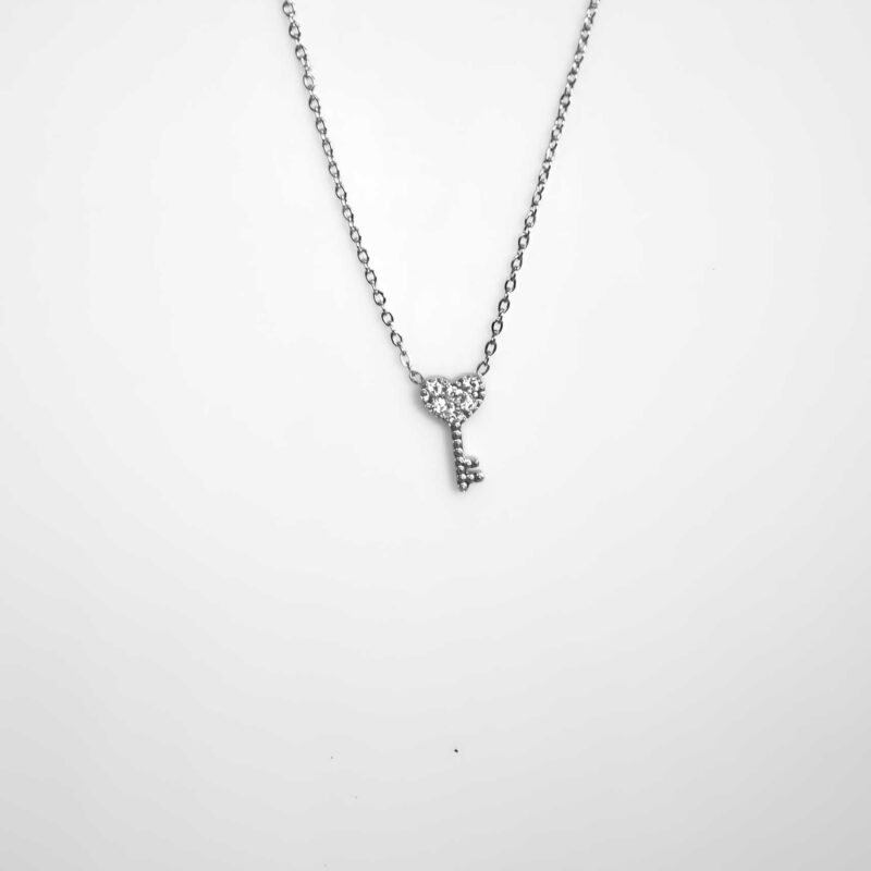 Colgante plateado llave