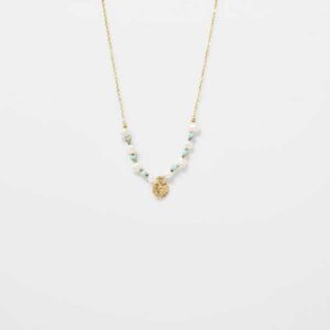 Colgante dorado con perlas