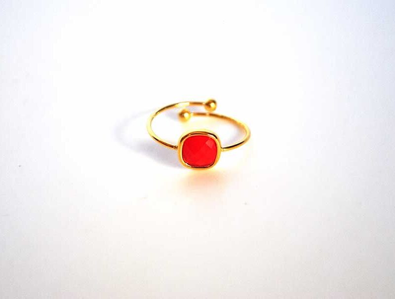 Anillo rojo ajustable acero