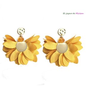 Pendientes mostaza flores