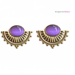 Pendientes dorados y morados