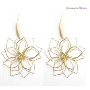 Pendientes largos dorados