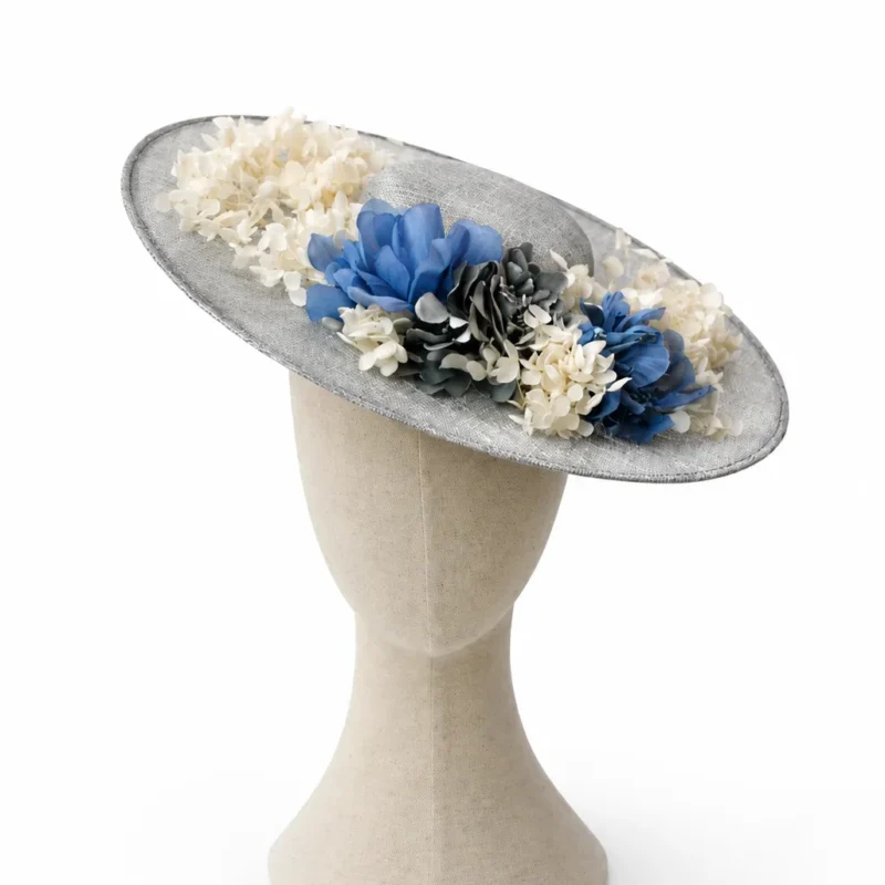 Tocado plateado flores azules