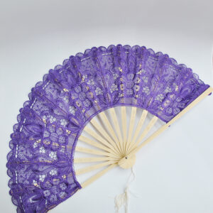 Abanico morado de encaje