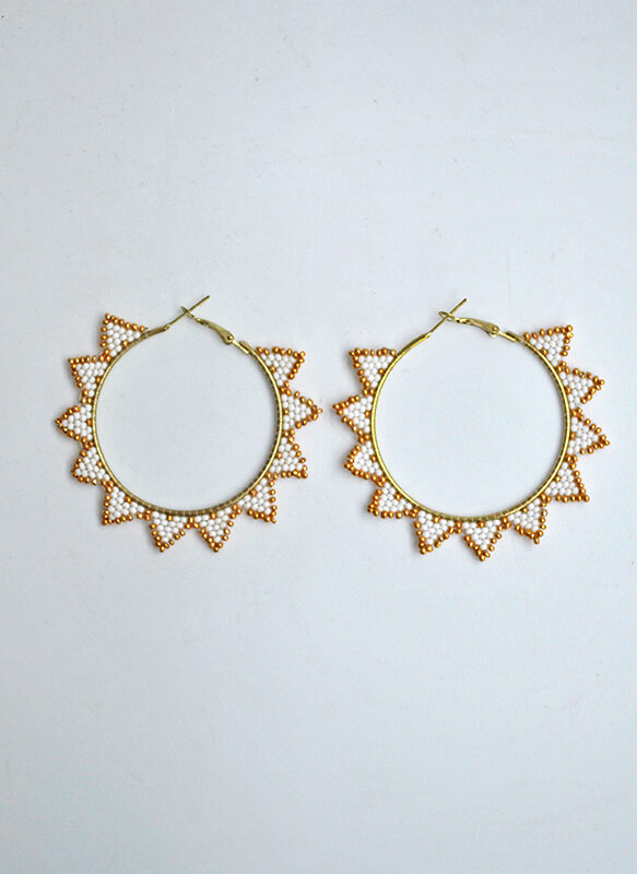 Pendientes aros blancos