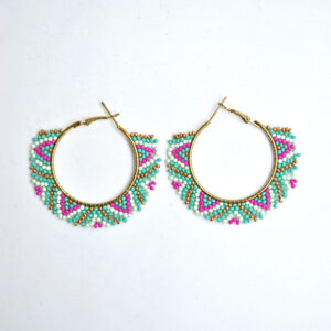 Pendientes fucsias y turquesas