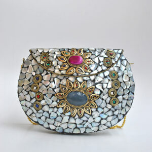 Bolso clutch incrustaciones nácar