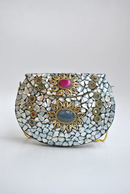 Bolso clutch incrustaciones nácar
