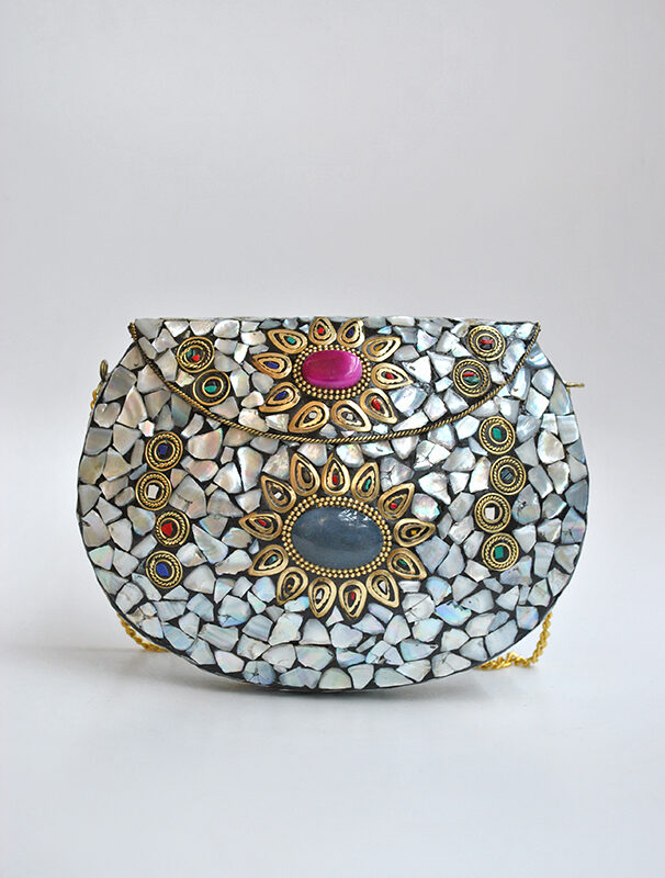 Bolso clutch incrustaciones nácar