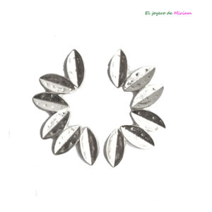 Pendientes plateados hojas