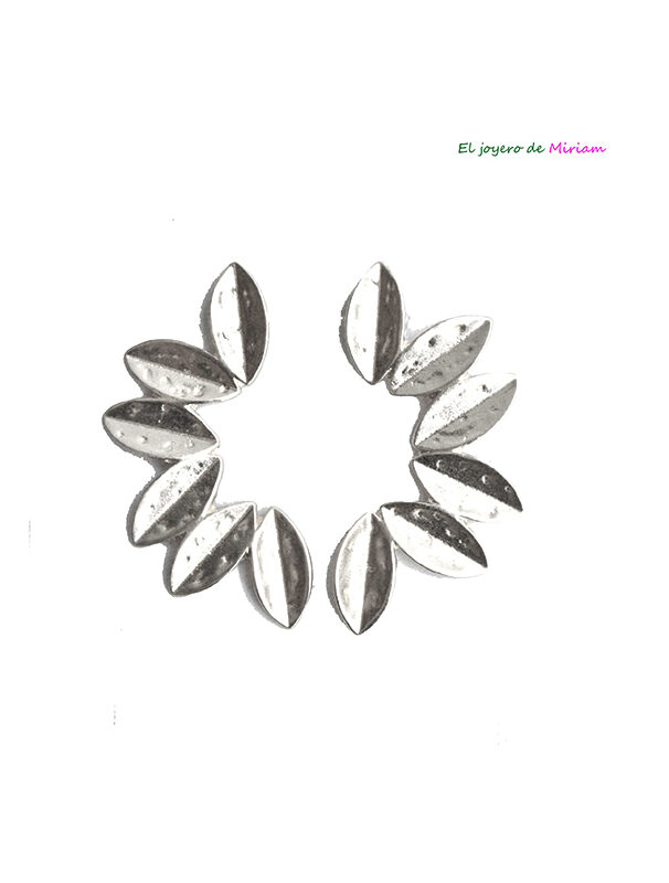 Pendientes plateados hojas