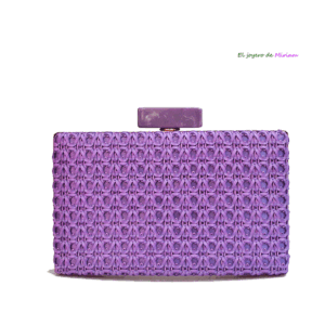 Bolso clutch morado rafia