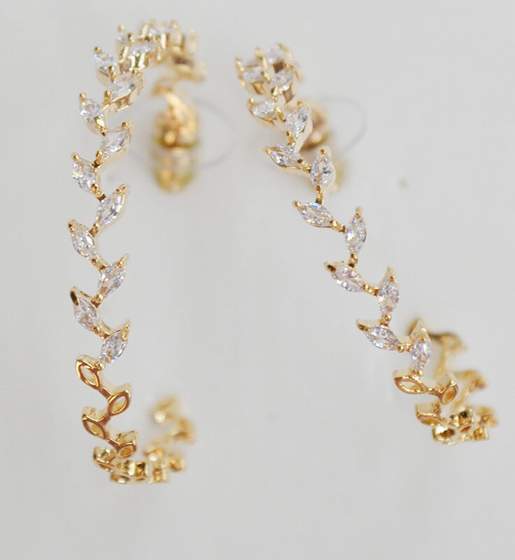 Aros dorados con cristales