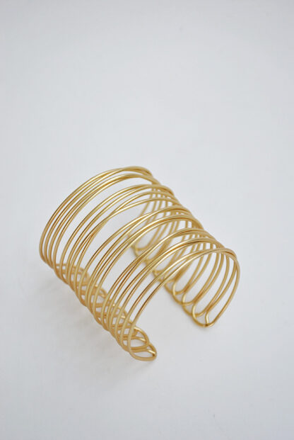 Brazalete dorado tiras - Imagen 3