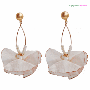 Pendientes pétalos beiges